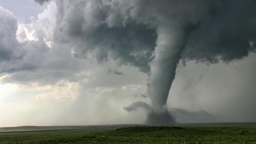 The Lifesaving Power of Swift Notifications: Tornado Preparedness in the Digital Age 