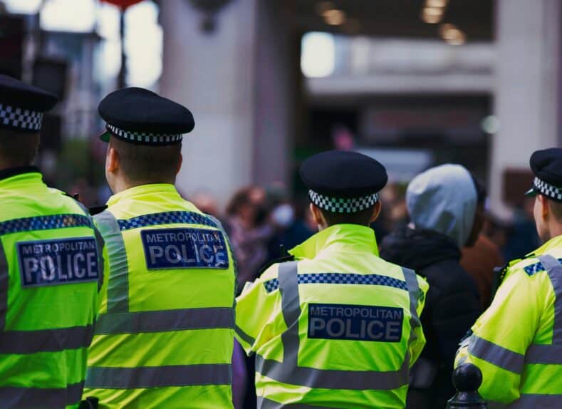 How to Keep Yourself Safe Amid the UK’s Rise in Knife Violence – 6 Lessons from a Police Chief